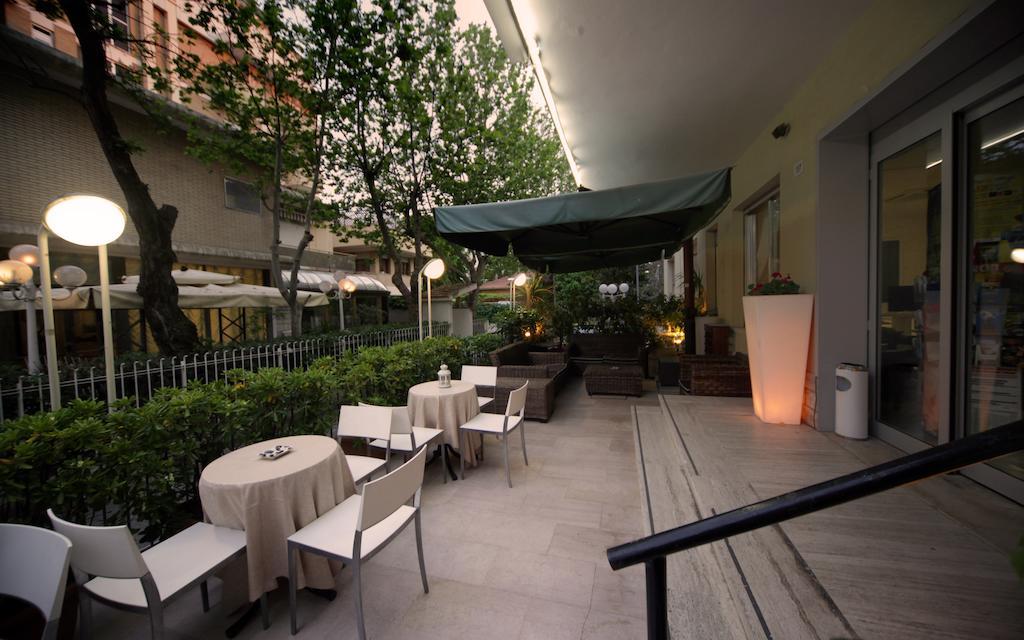 Oxford Hotel Rimini Exterior photo